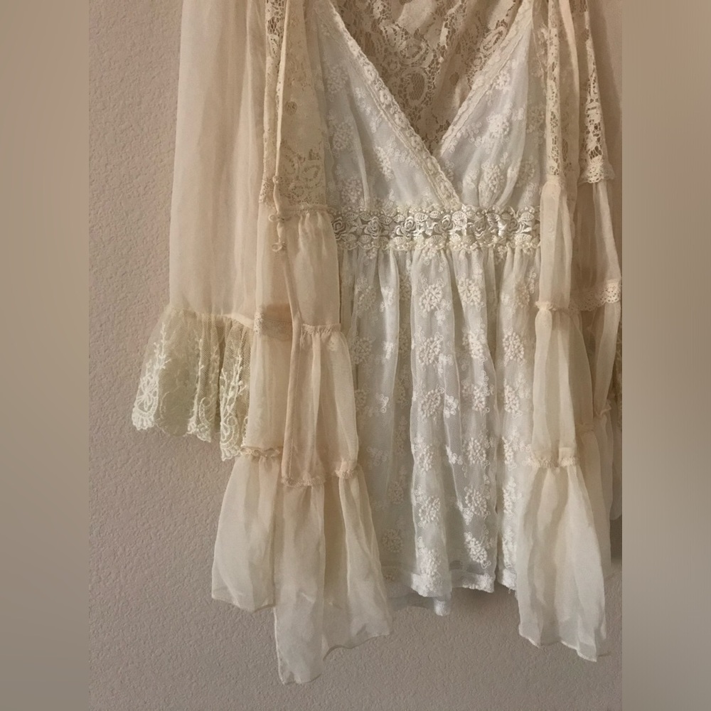 NWOT retro sheer lace bell-sleeve babydoll cardigan with ruffles in ivory - Picture 5 of 6